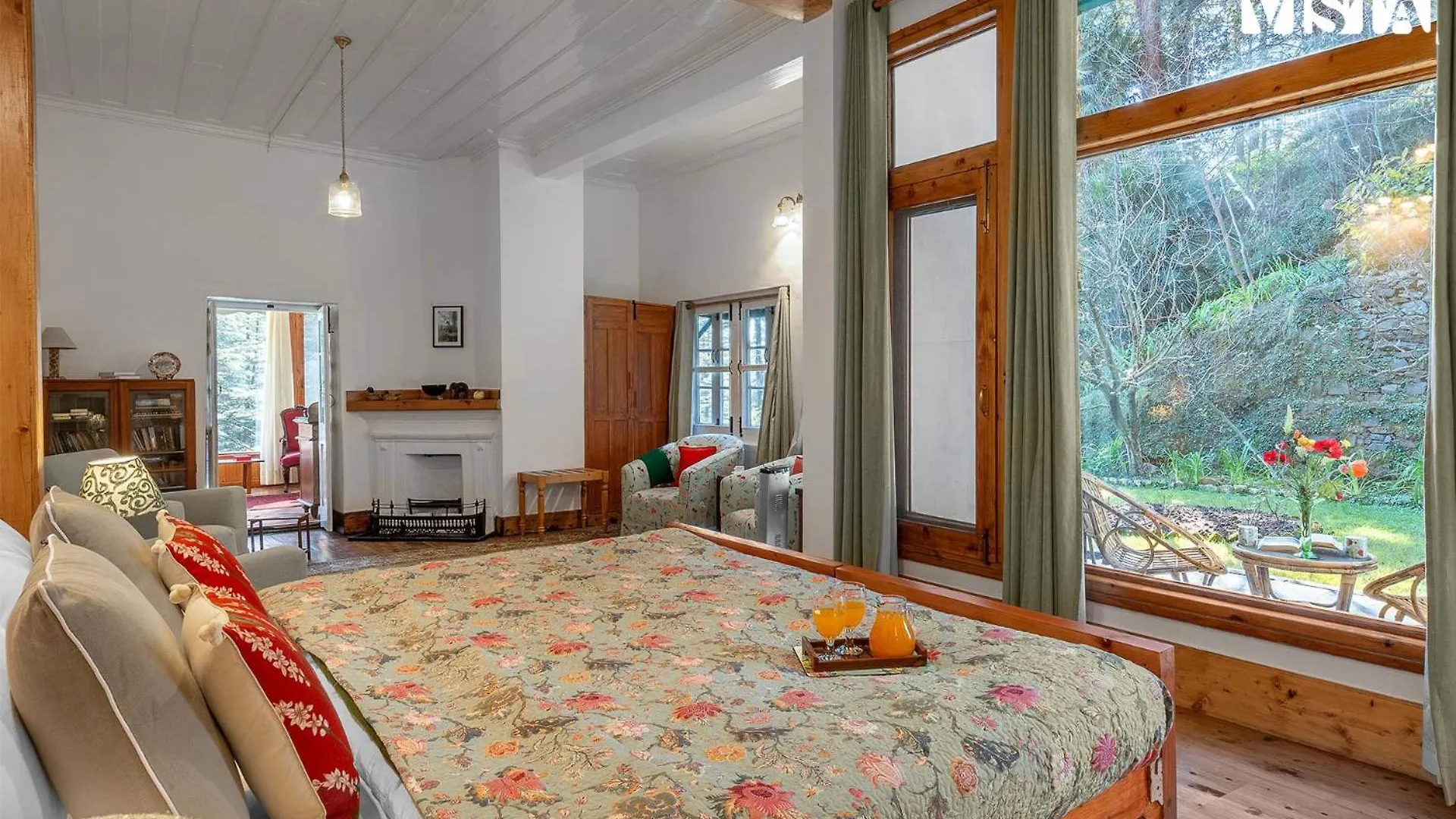 Stayvista At Dimple Lodge With Private Lawn & Forest View Shimla