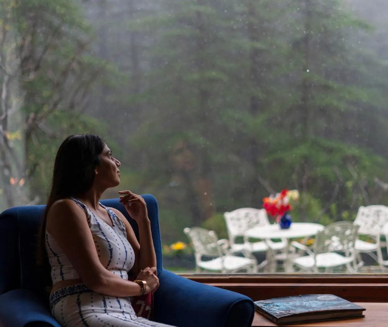 Stayvista At Dimple Lodge With Private Lawn & Forest View Shimla Villa